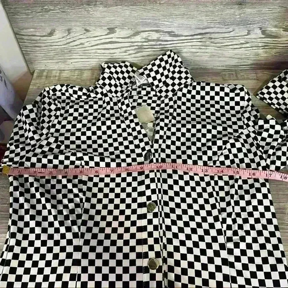 Carmen Marc Valvo Checkered Button down Blouse - Picture 10 of 11